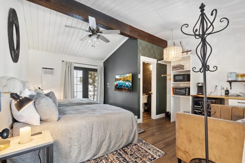 Chief's Head Peak Apartment in Allenspark