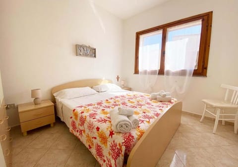 Bed, Photo of the whole room, Bedroom, towels, wardrobe