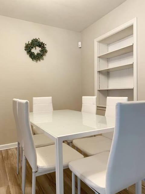 Southeast Suite / 1BD/1BA Apt near UE Apartment in Evansville