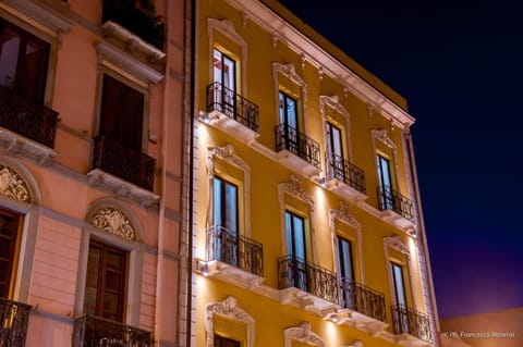 Facade/entrance, Facade/entrance