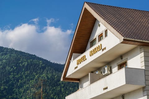 Property building, Day, Natural landscape, Mountain view