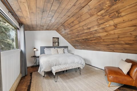 5 Bd Cabin W Private Hot Tub Cabin in Allenspark