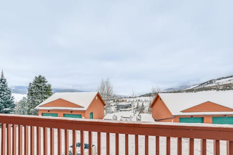 5 Mi to Keystone Resort Mountain-View Townhome! House in Dillon