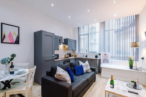 Modern 2-Bedroom Apt In the Heart of City Centre Apartment in Liverpool