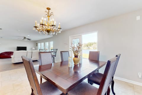 Relaxing River Views House in Temple Terrace