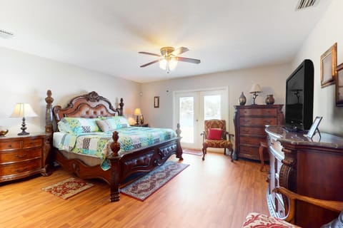 Relaxing River Views House in Temple Terrace