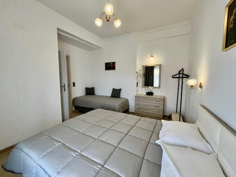 Bed, Photo of the whole room, Bedroom, furniture, towels