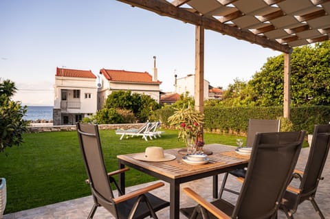 Balcony/Terrace, Garden view