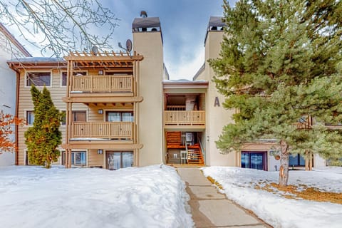 LiftView A307 Apartment in Avon