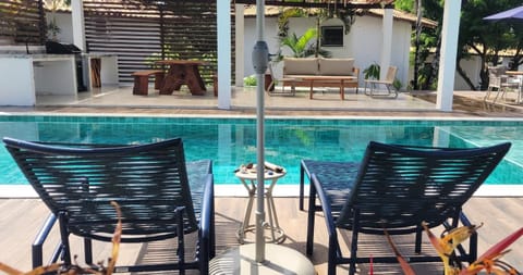 Pool view, Swimming pool, sunbed