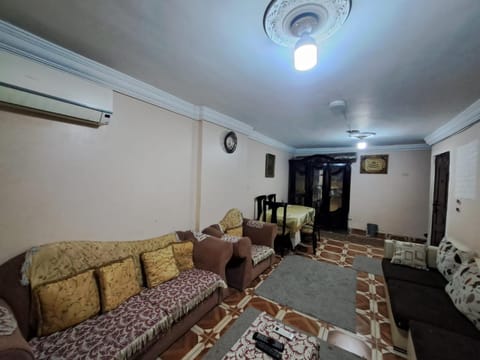Living room, Seating area, air conditioner