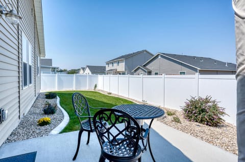 Family Friendly Playroom Garage House in Caldwell