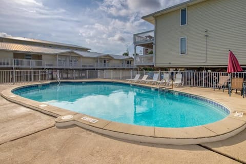 Moonraker 5 House in West Beach