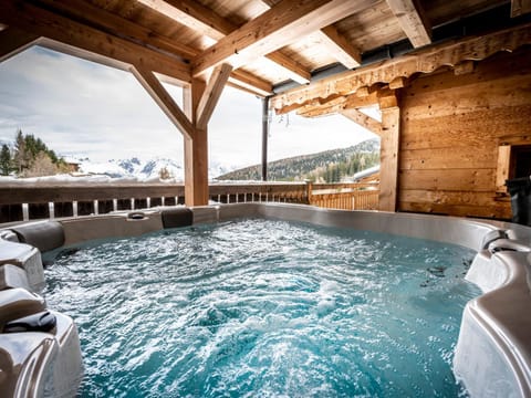 Luxueux chalet 7 chambres avec jacuzzi et sauna, proche télésiège - FR-1-181-2793 Chalet in Mâcot-la-Plagne