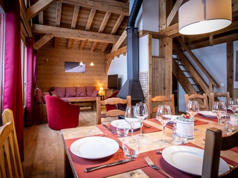 Chalet spacieux avec jacuzzi, animaux admis, proche pistes - FR-1-181-2797 Chalet in Mâcot-la-Plagne