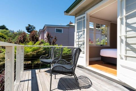 Gorgeous on Galvin: Close to Town Yet A Mile Away House in Launceston