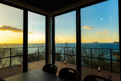Natural landscape, BBQ facilities, View (from property/room), Balcony/Terrace, Dining area, Sea view, Sunset