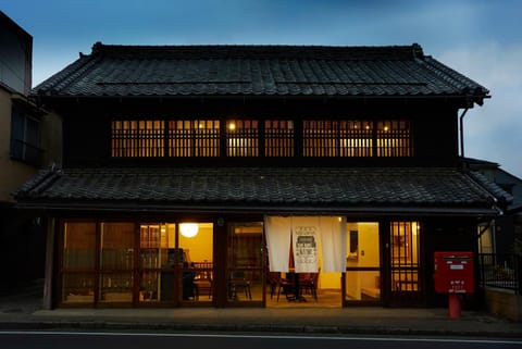 Property building, Night
