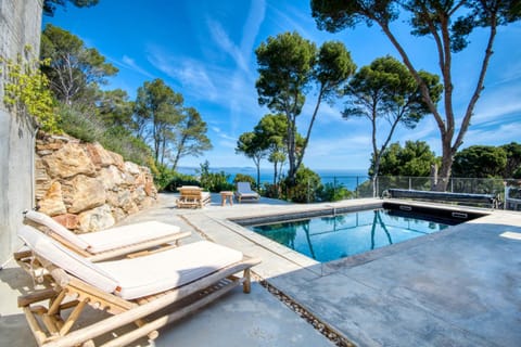 Sea view, Swimming pool