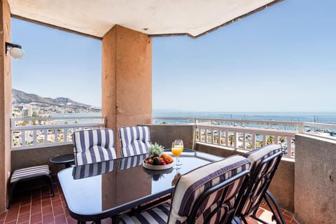 View (from property/room), Balcony/Terrace, Balcony/Terrace, Seating area, Dining area, Sea view