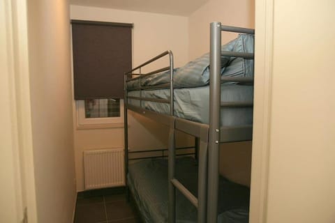 PARA 0101 - modern appartement voor 6 pers Apartment in De Panne