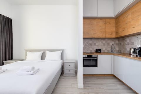 Bed, Coffee/tea facilities, Kitchen or kitchenette, Photo of the whole room, Bedroom, pet friendly, stove, toaster