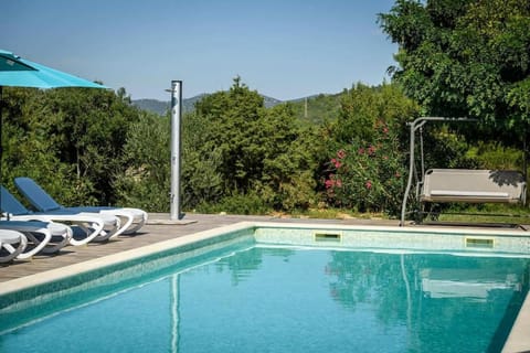 Cozy and Chic Little House with pool Ivinj - 4 House in Tisno