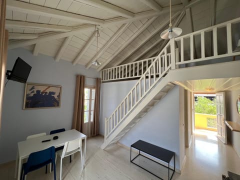 Vivi's Apartments Loft Apartment in Spetses