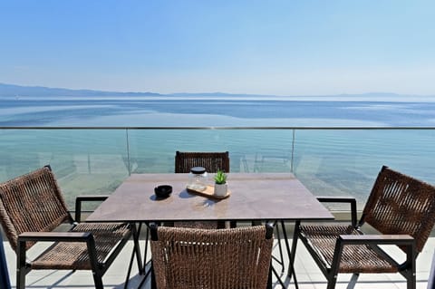 Day, Natural landscape, View (from property/room), Balcony/Terrace, Sea view