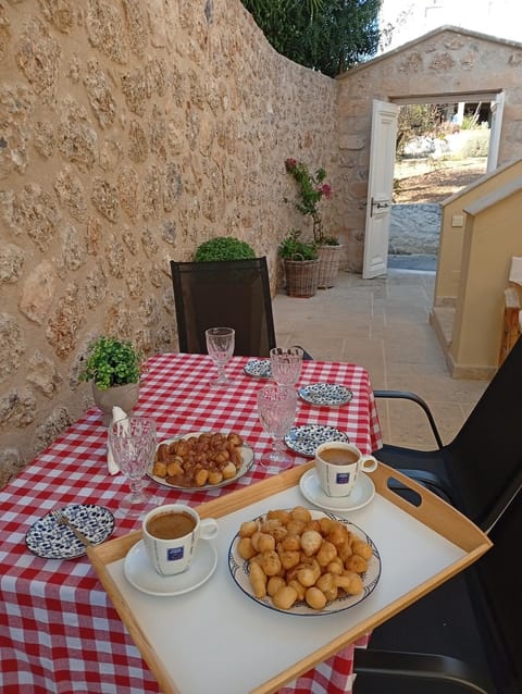 Vivi's Apartments Apartment in Spetses