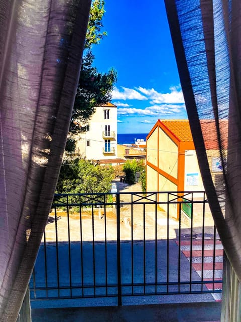 View (from property/room), Balcony/Terrace