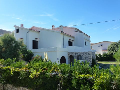 Facade/entrance, Decorative detail
