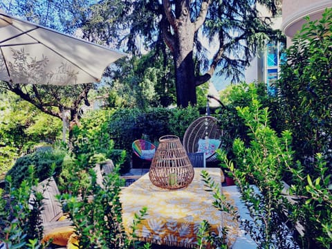 Apartment wildflower in Privatvilla im Herzen Merans Apartment in Merano