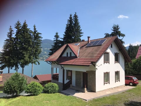 Property building, Natural landscape, Lake view, Parking