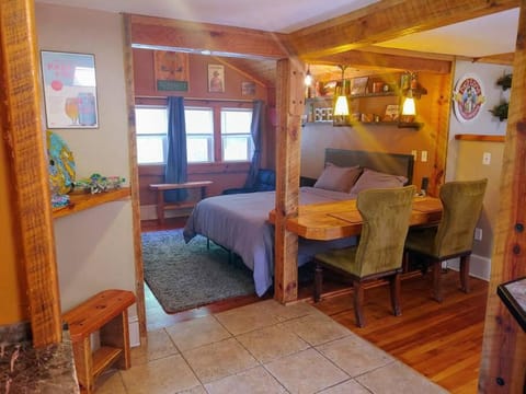 Beer City Room - Heart of West Asheville House in Asheville