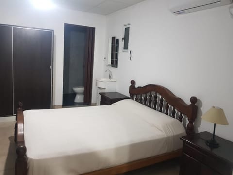 Bed, Photo of the whole room, air conditioner