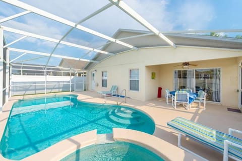 Hot Tub, Swimming pool