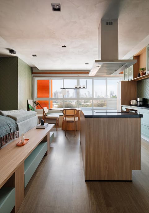 Kitchen or kitchenette, City view, oven