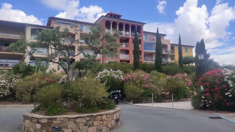 Property building, Garden view