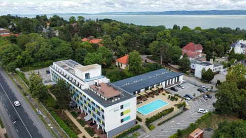 Property building, Swimming pool