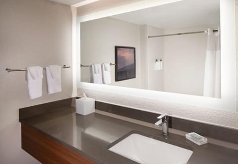 Fairfield Inn & Suites by Marriott Charleston Hotel in Charleston