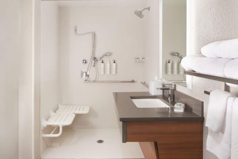 Fairfield Inn & Suites by Marriott Charleston Hotel in Charleston