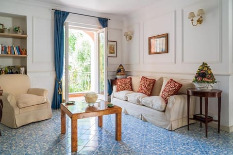 Capri Lovers - Piazzetta Apartment in Marina Grande