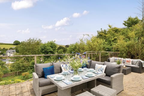 Patio, Day, Natural landscape, Summer, Garden, View (from property/room), Balcony/Terrace, Seating area, Dining area, Garden view