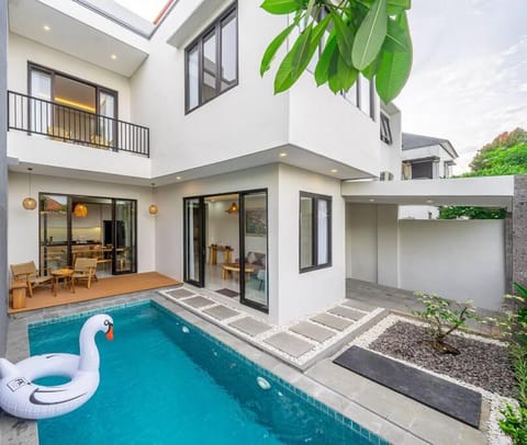 Property building, View (from property/room)