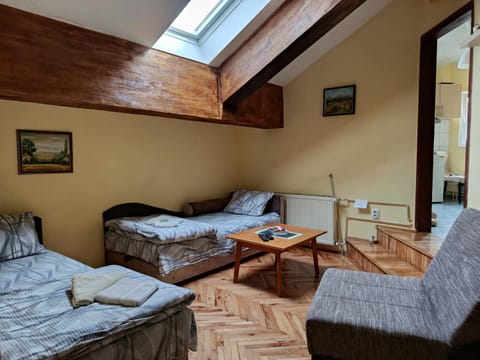 Bed, Living room, Photo of the whole room, Seating area, Bedroom
