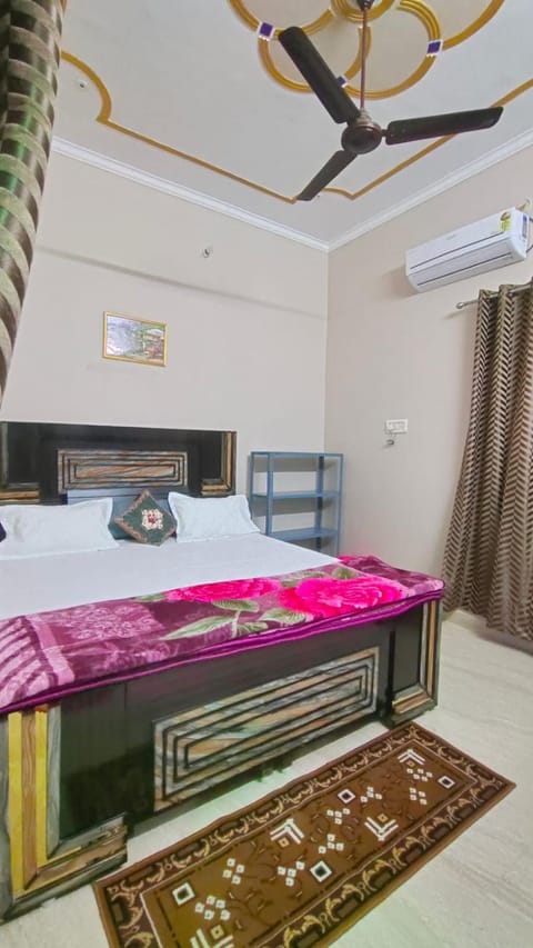 Bed, Bedroom, air conditioner