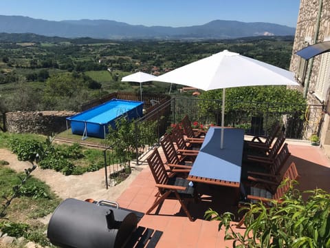 BBQ facilities, BBQ facilities, View (from property/room), Balcony/Terrace, Dining area, Mountain view