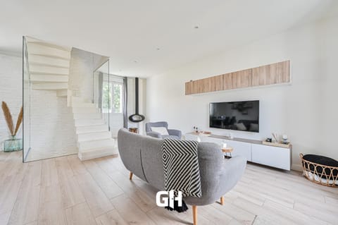 La Casa Blanca - 6 personnes proche Disney & Paris House in Gagny