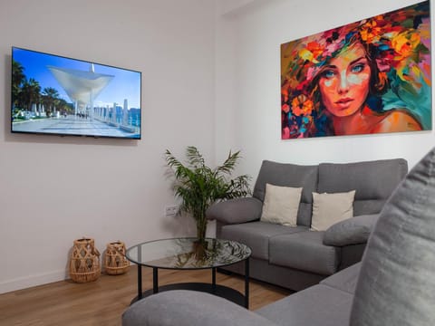 Communal lounge/ TV room, TV and multimedia, Living room, Decorative detail, Seating area